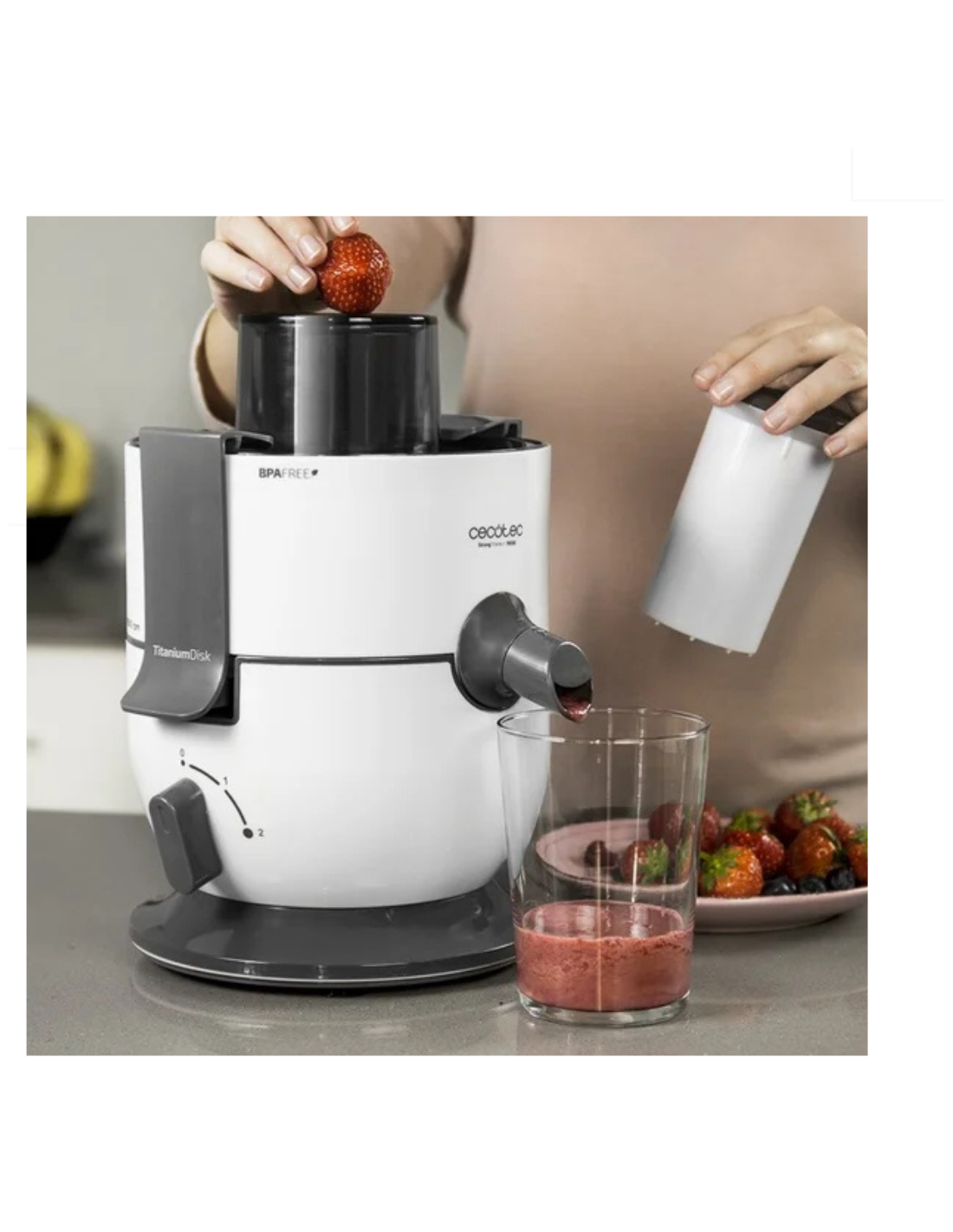 Cecotec Licuadora para Frutas y Verduras StrongTitanium 19000. 650W